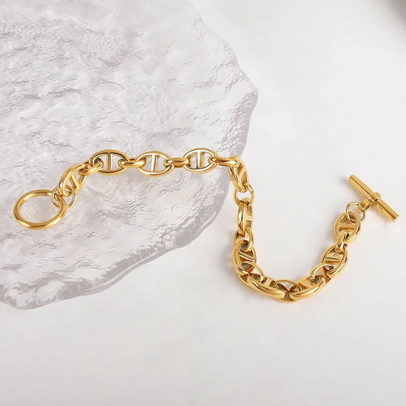 Pulsera T