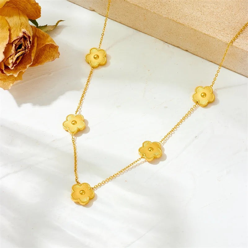 Big Clover Necklace