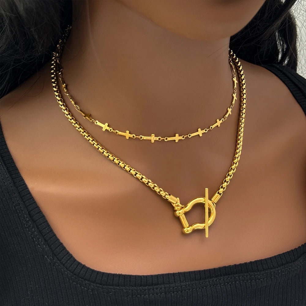 Collar de herradura en forma de T
