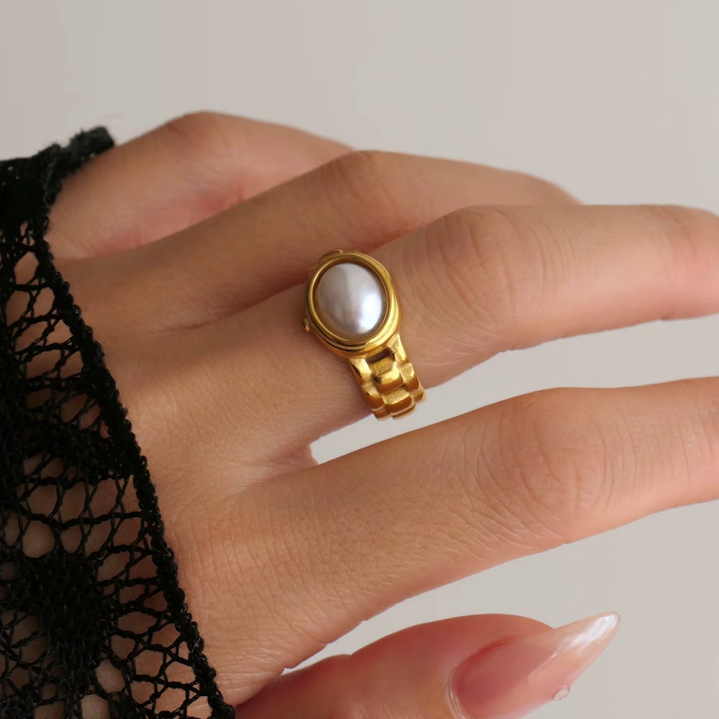 Perlita Ring