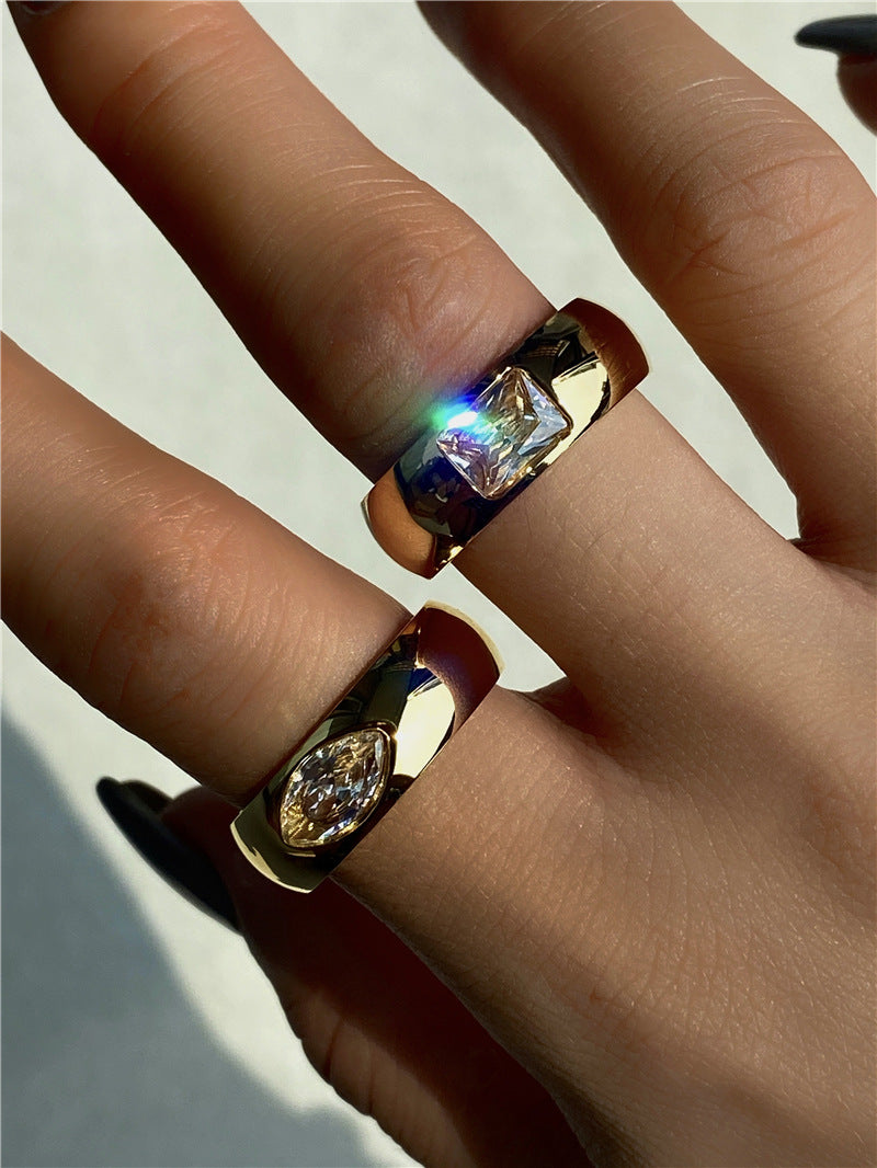 Anillo de cristal