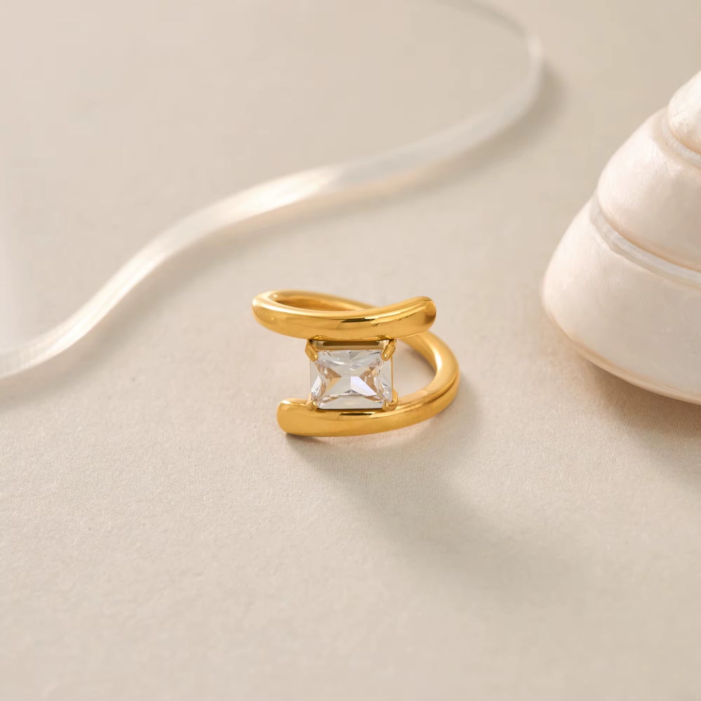Anillo Catta