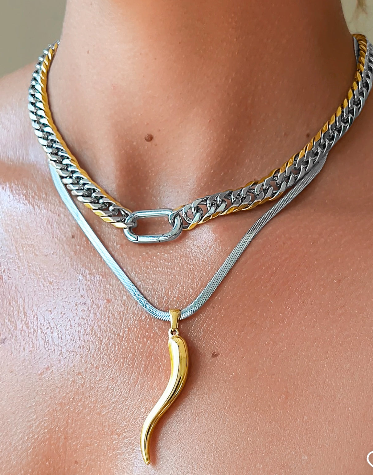 Collar de cuerno de la suerte