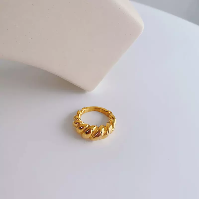 Anillo de croissant