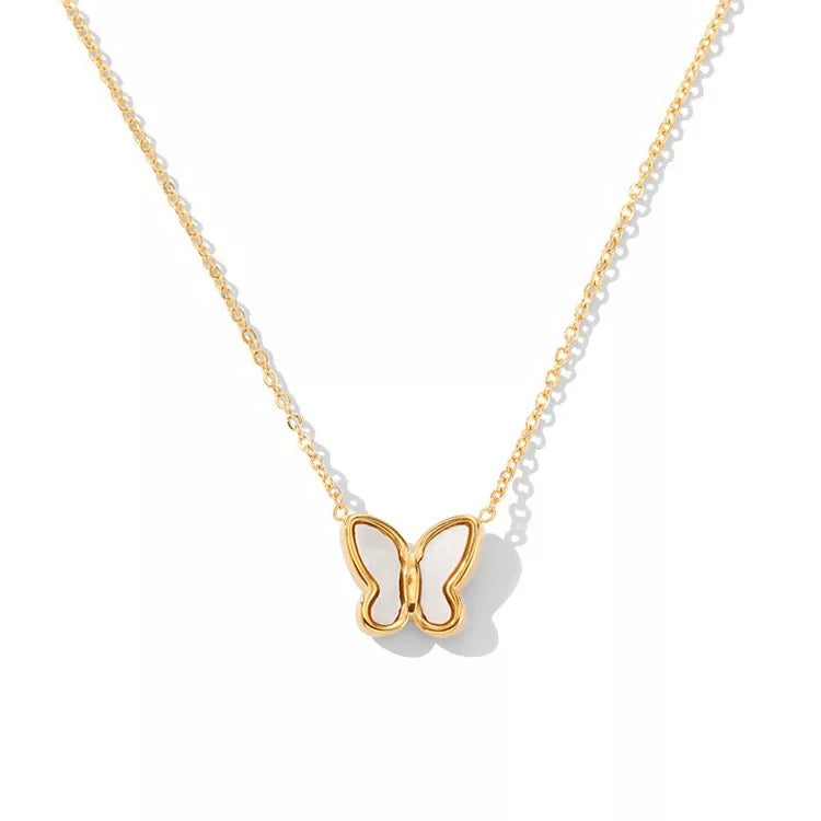 Collar de mariposa de concha