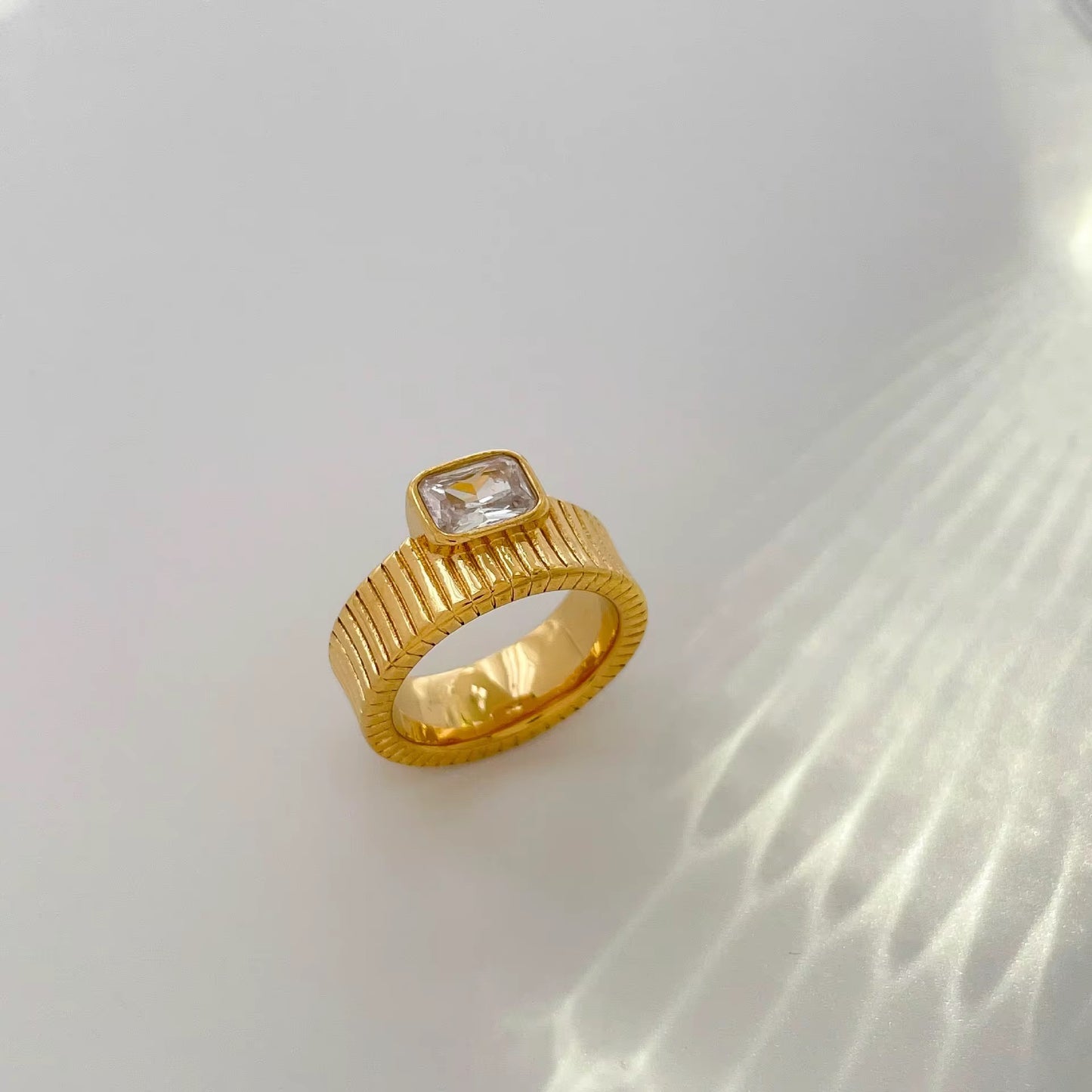 Lea Ring