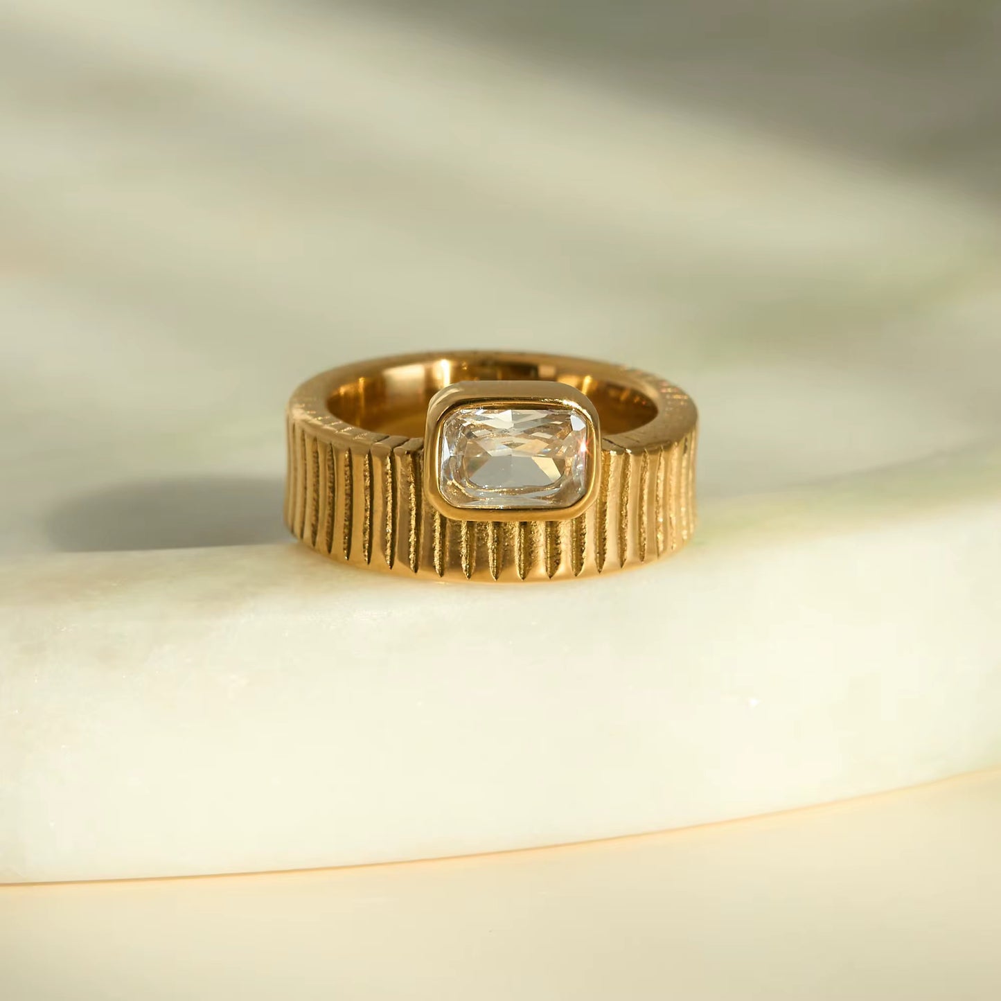 Lea Ring