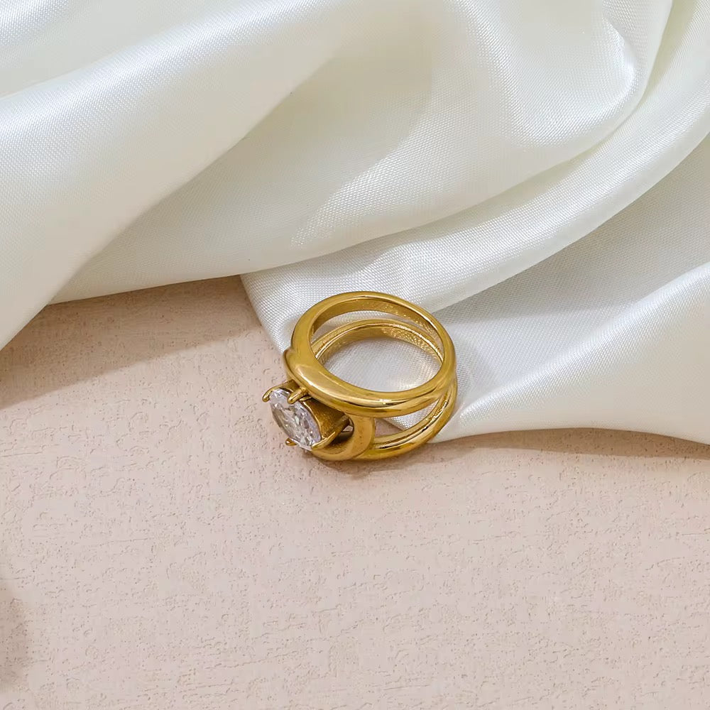 Eva Ring
