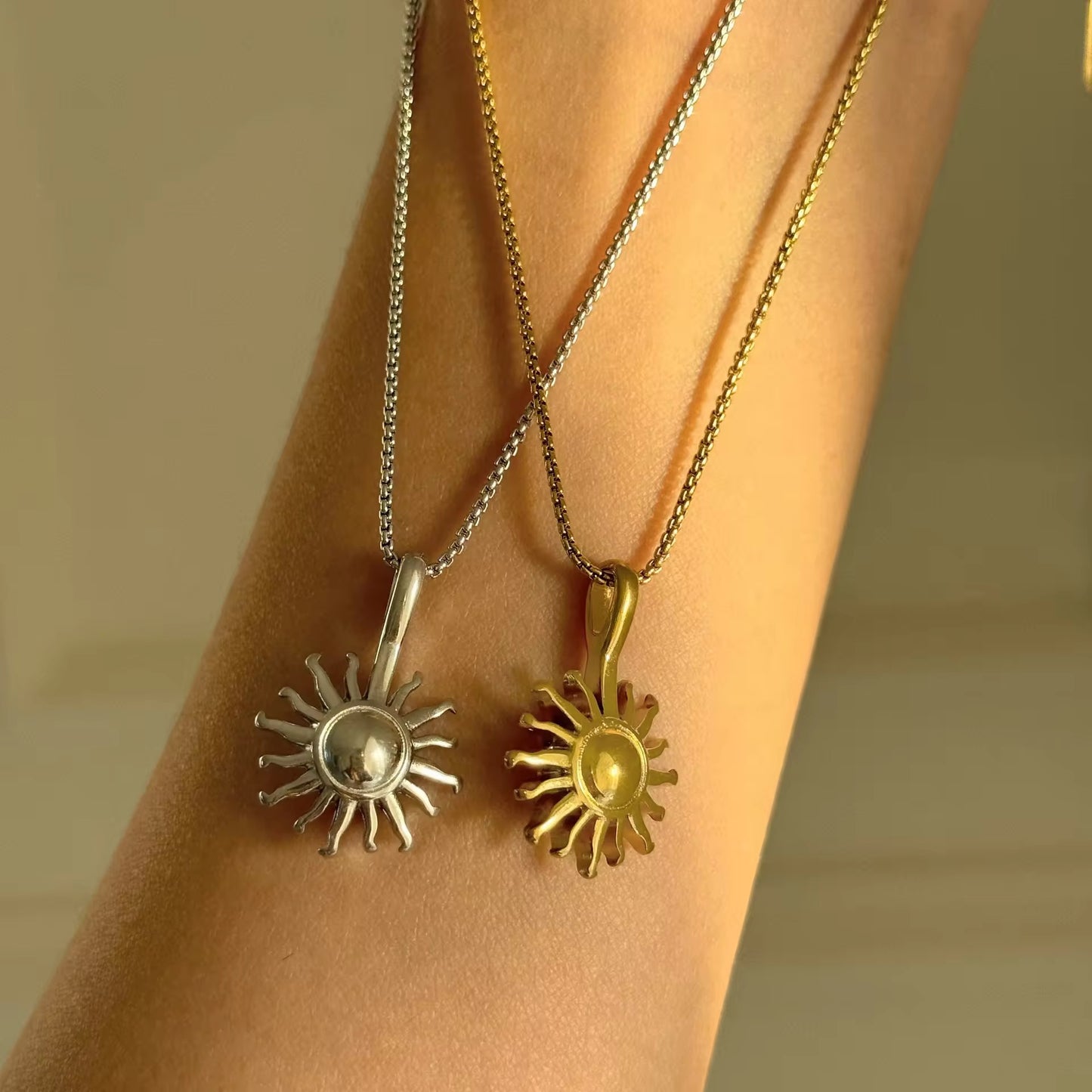 Sol Necklace