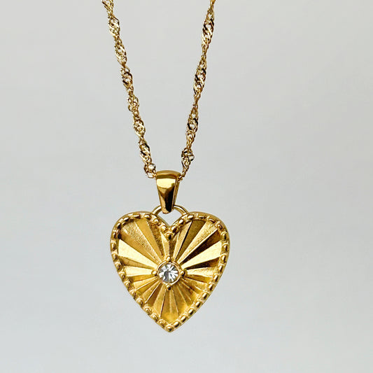 Pretty Heart Necklace