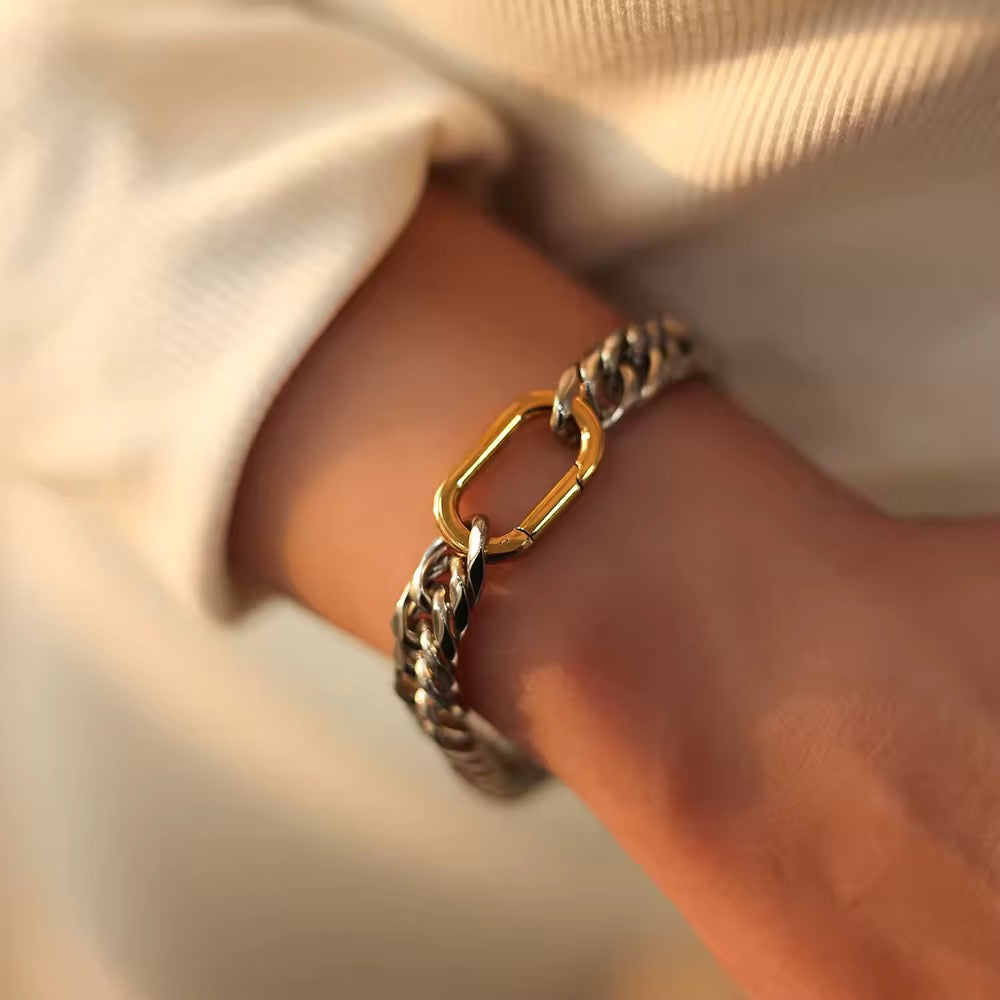 Clip Chunky Bracelet