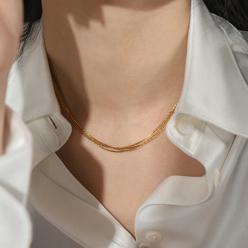 Thin Necklace