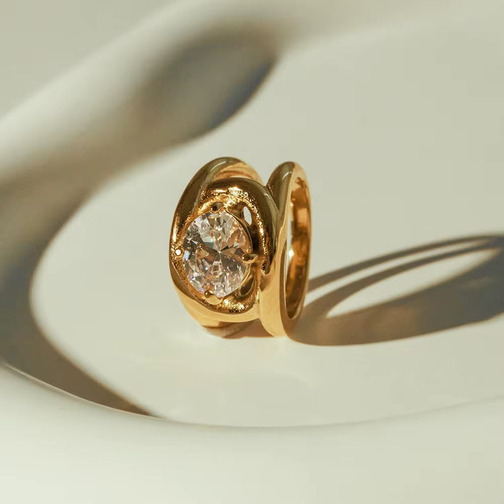 Eva Ring