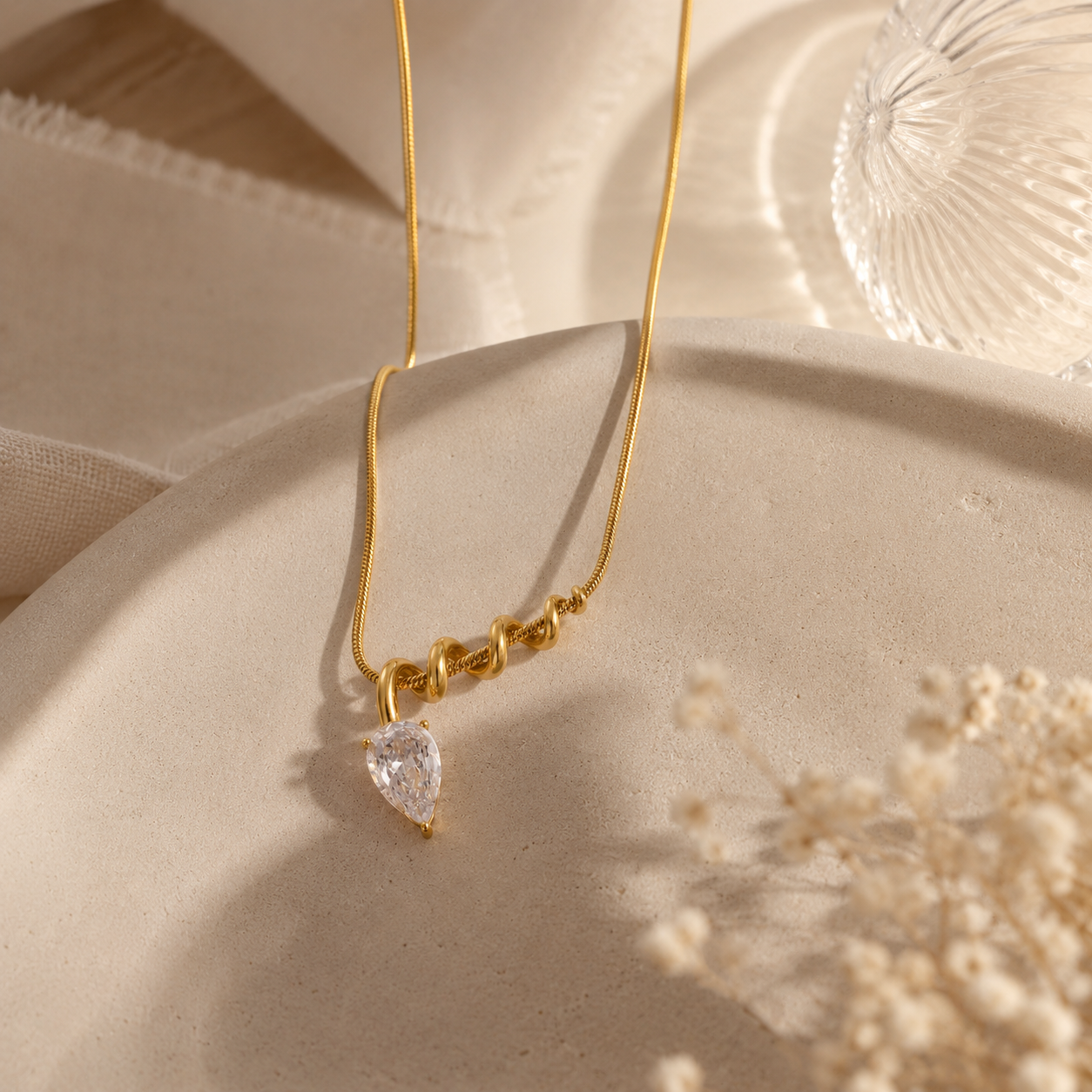 Elan Necklace