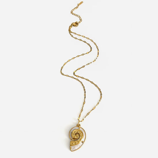 Concha Necklace
