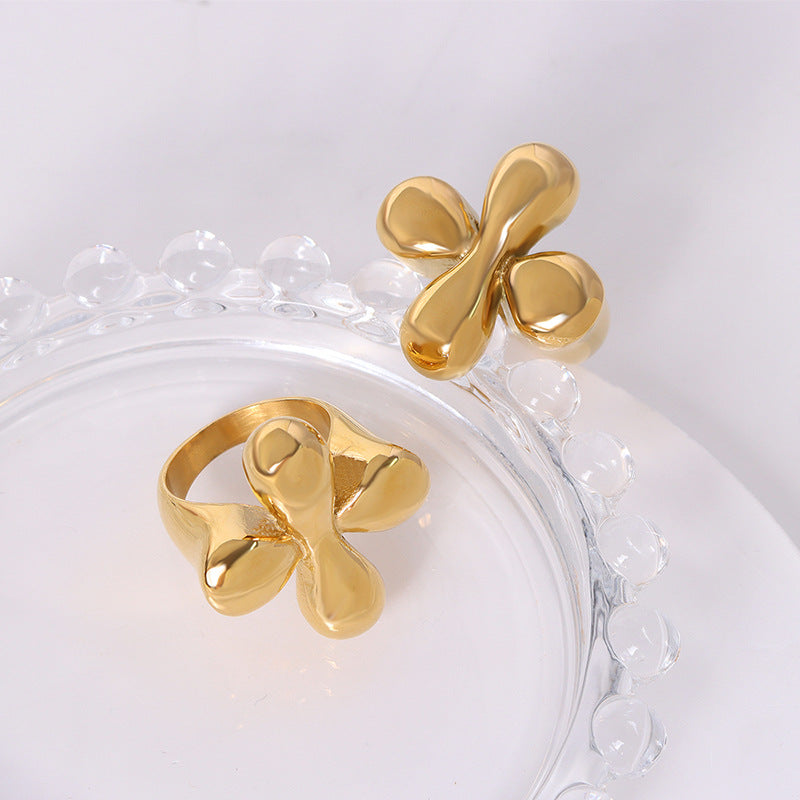 Chunky Clover Ring