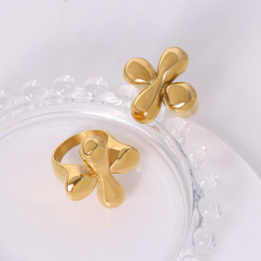 Chunky Clover Ring