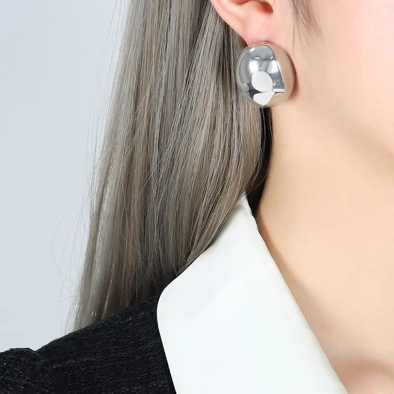 Round Earring