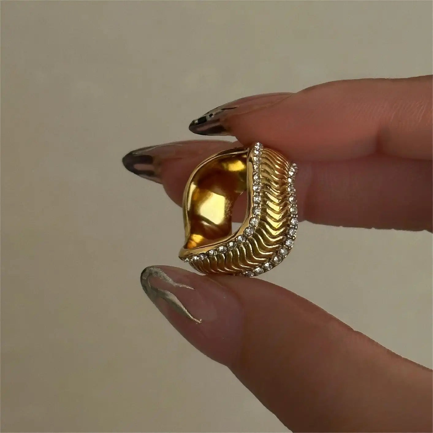 Retro Wave Ring