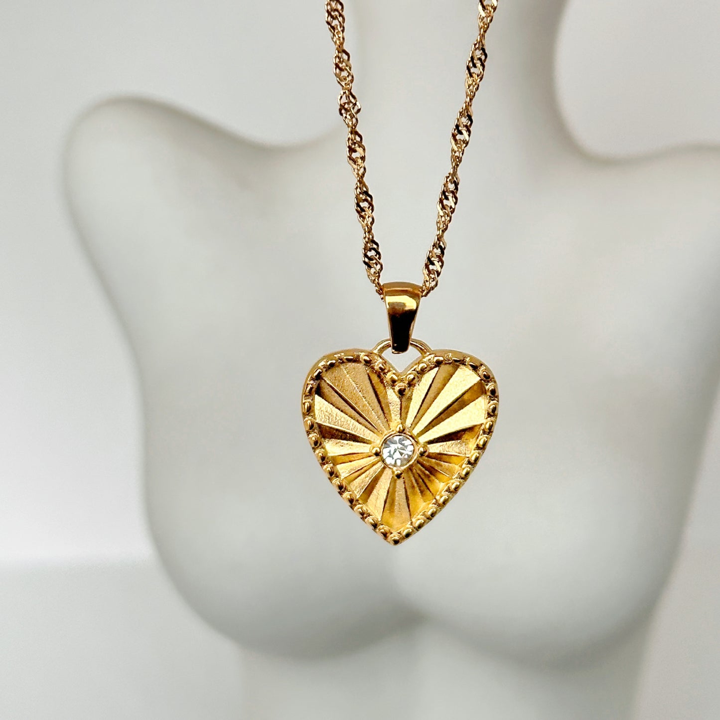 Pretty Heart Necklace