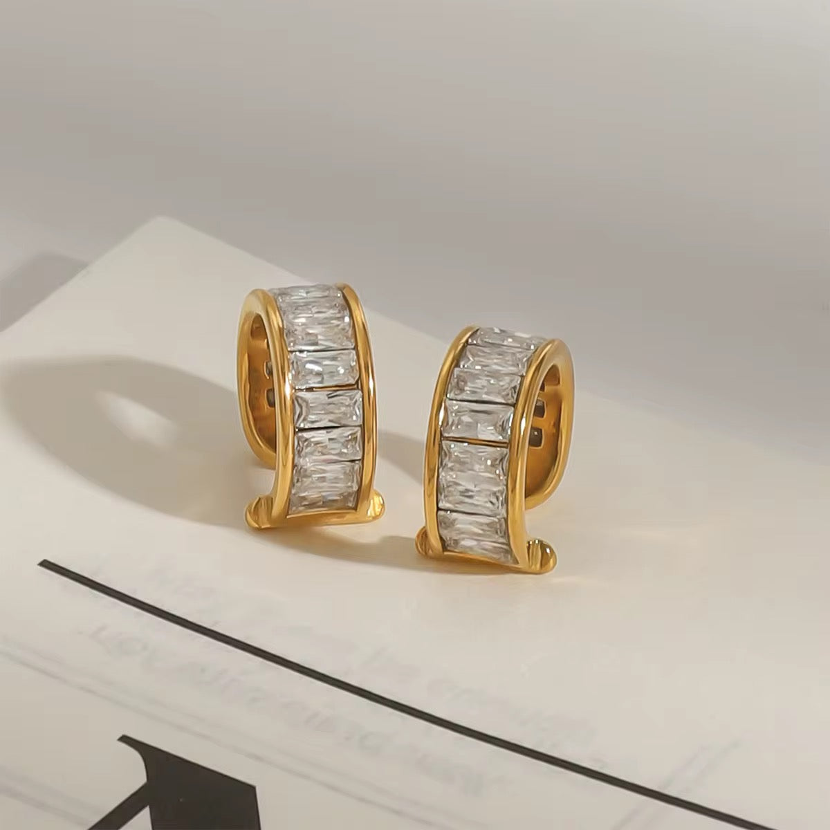 Stone clip Earcuff