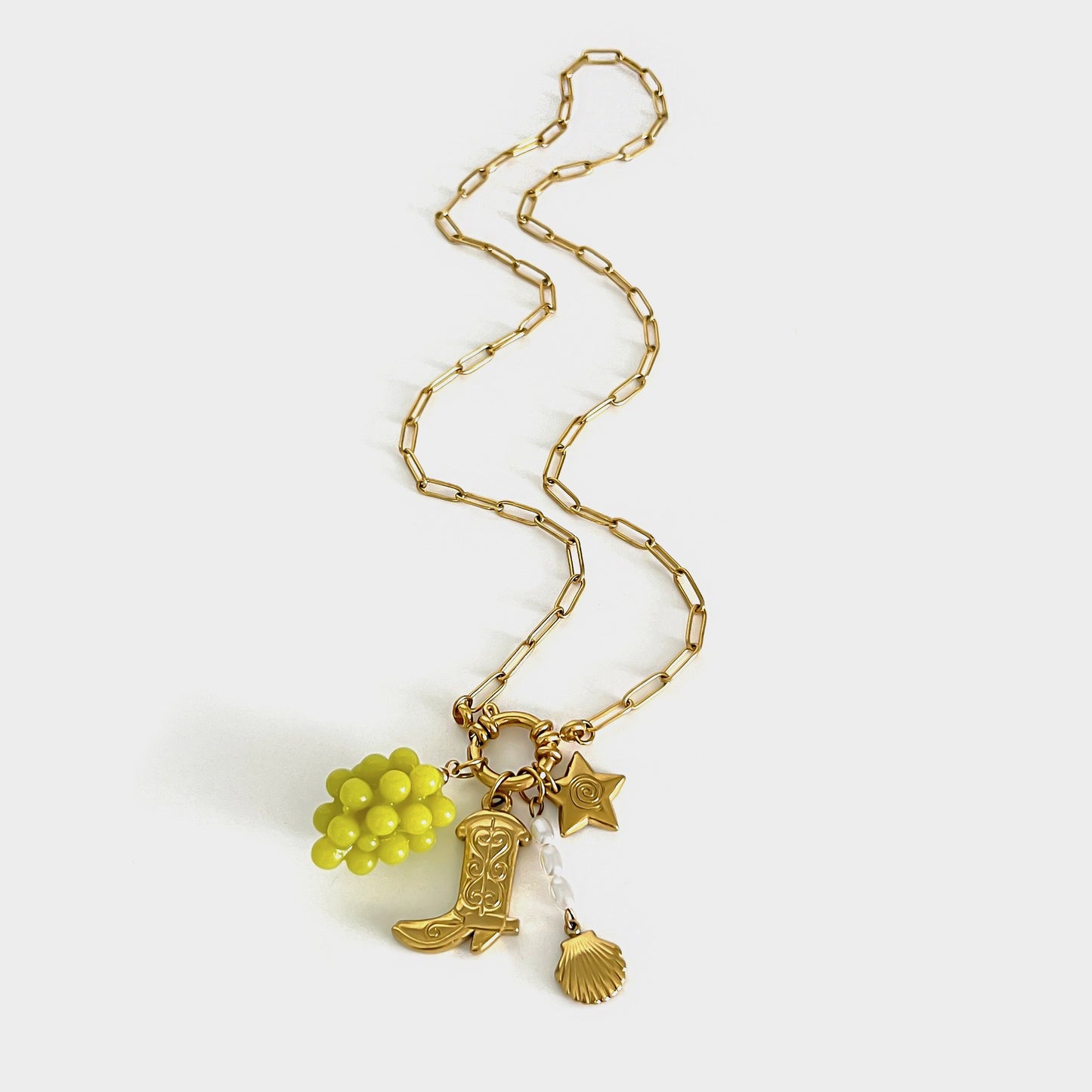 Collares con dijes