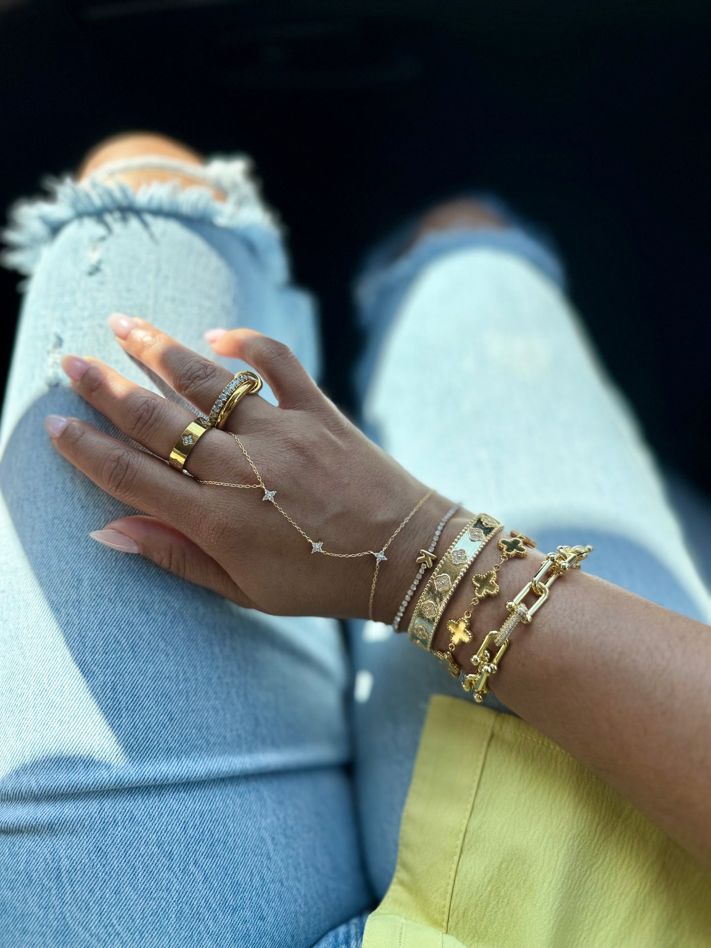 Daisy Dreams Hand Chain