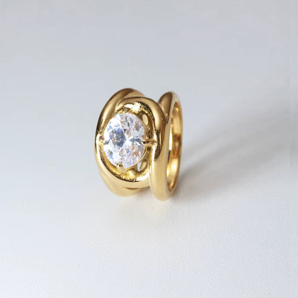 Eva Ring