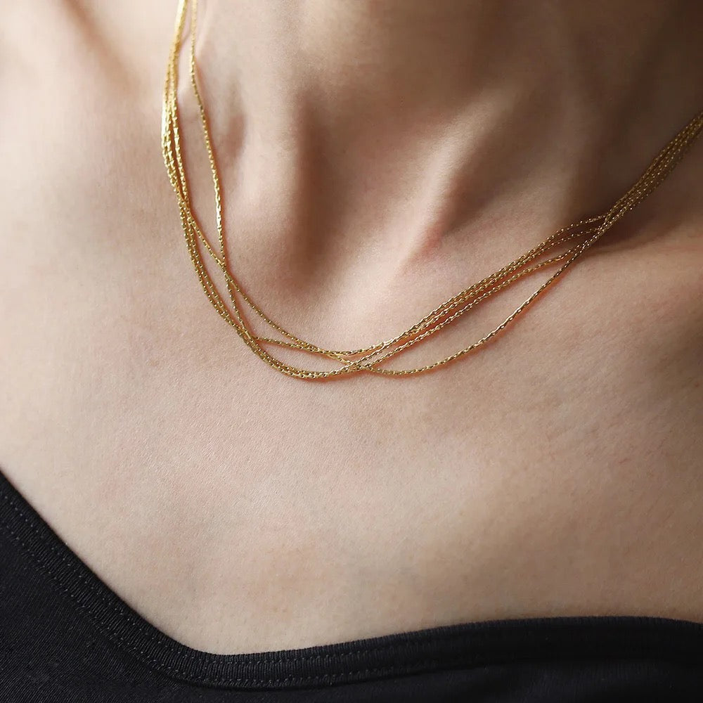 Thin Necklace