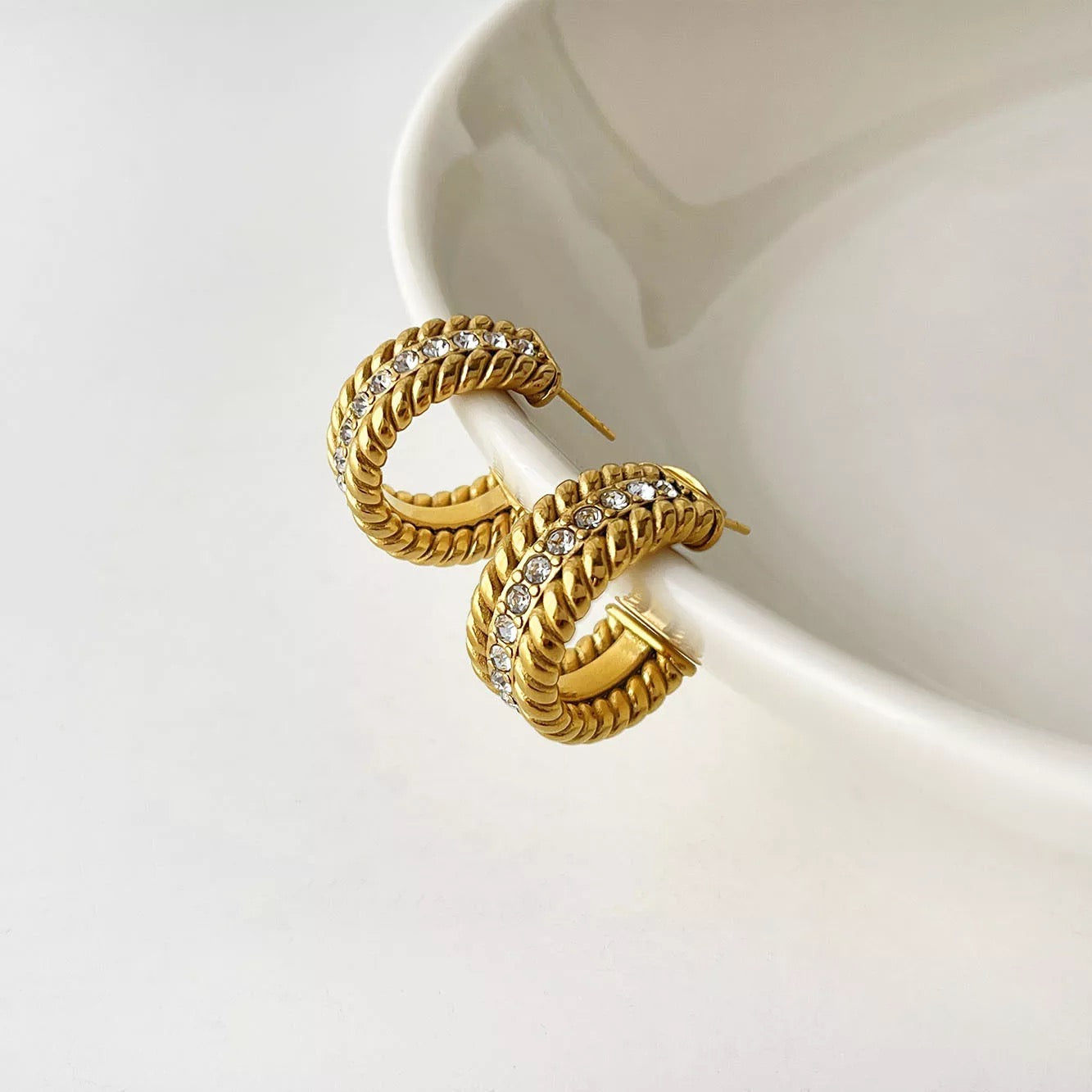 Twist C Earring